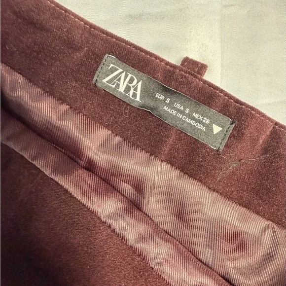 Zara Burgundy Mini Skirt with Belt - Picture 8 of 9